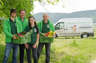 Gruppenfoto des Bio-Lebensmittel Lieferdienst Pestalozzi-bringt-bio